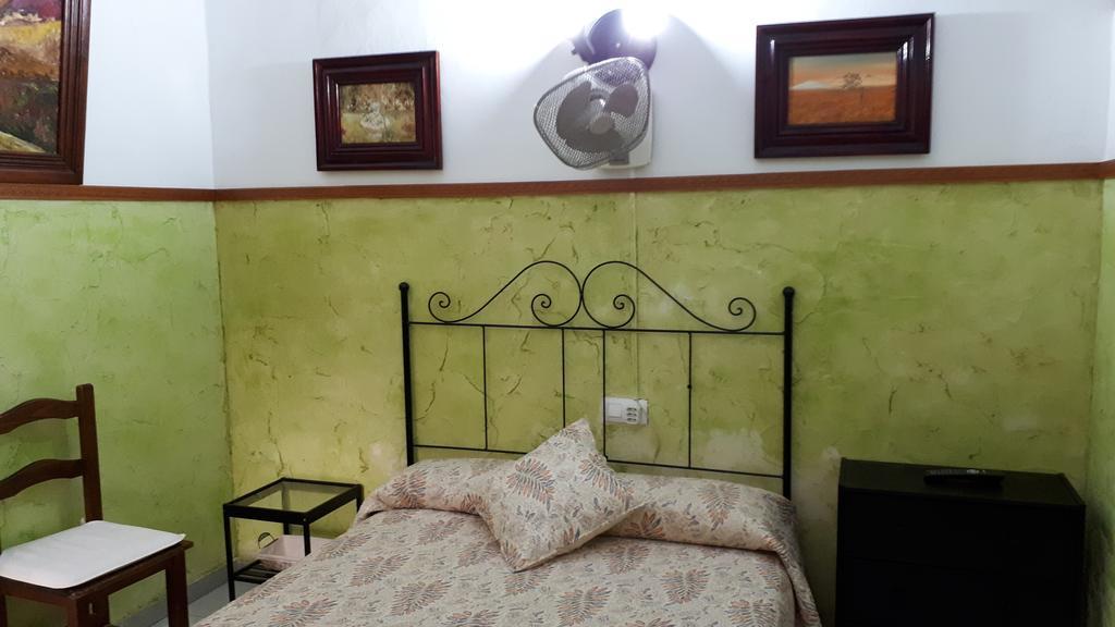 Hostal Manolo 圣玛丽亚港 外观 照片