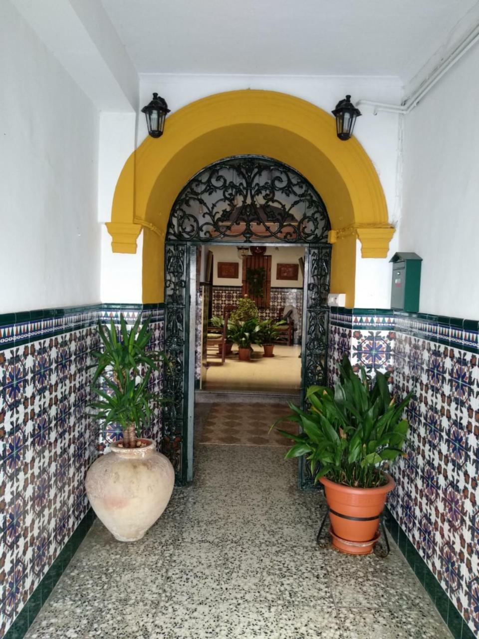 Hostal Manolo 圣玛丽亚港 外观 照片